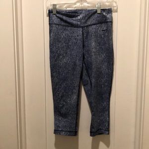 Nike Dri-Fit capris small